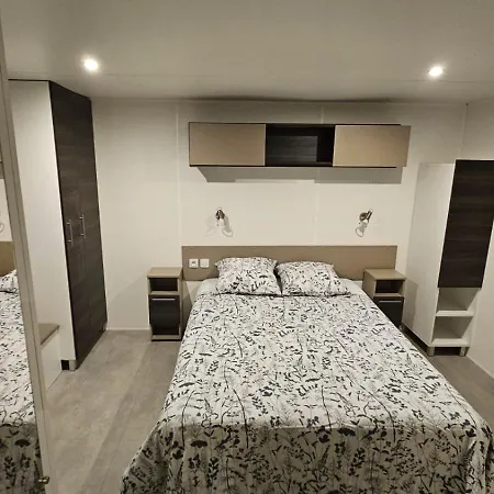 Mh T14 Entre Pins Et Ocean 2 Et 2 Salles De Bain Dans 4 Etoiles Campingplatz *